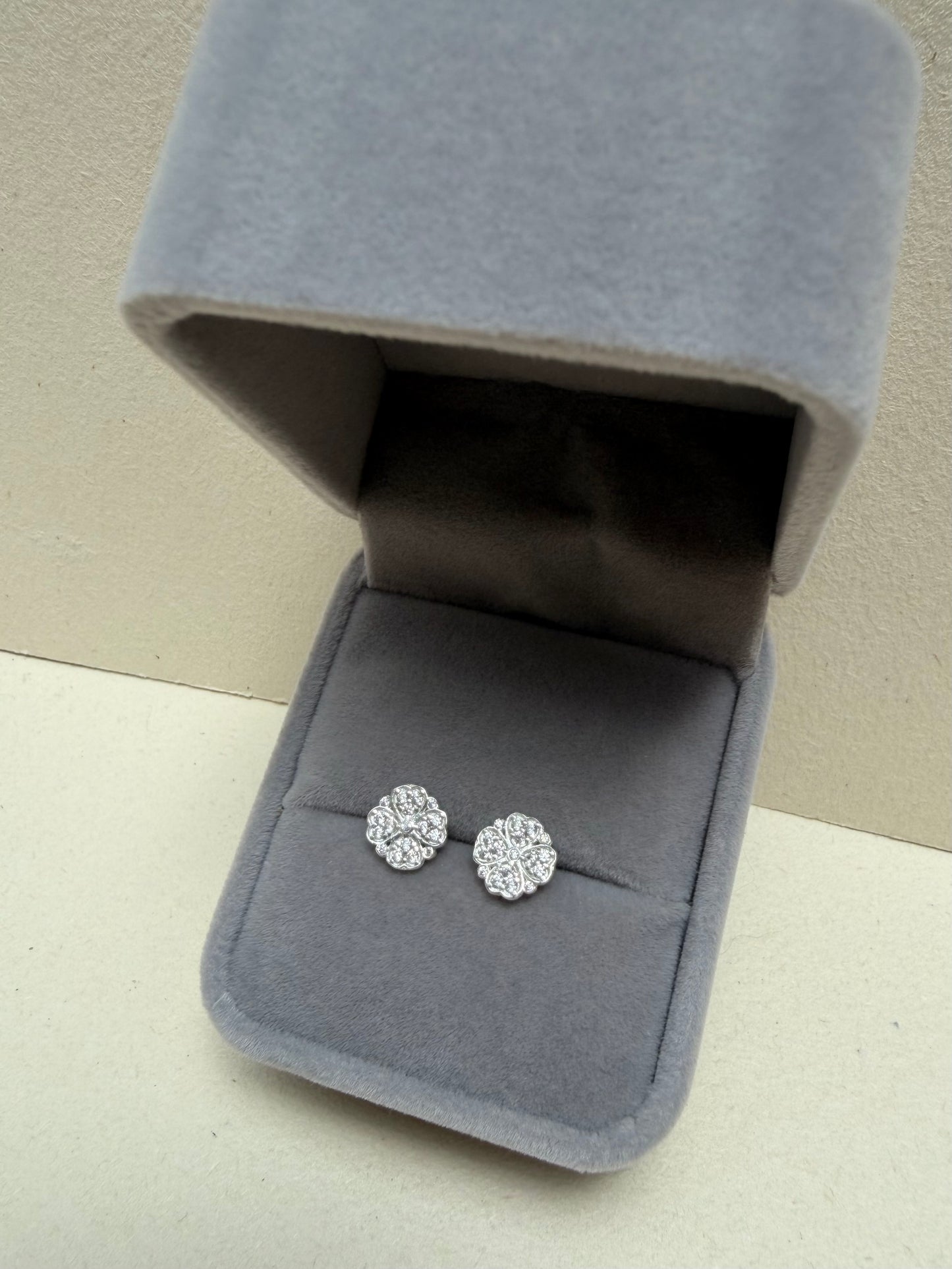 ARETE TREBOL PLATA