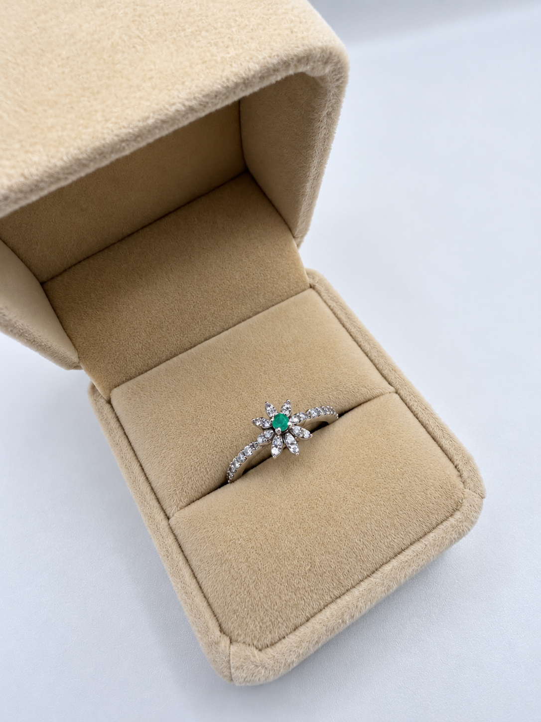 ANILLO VERONA ESMERALDA