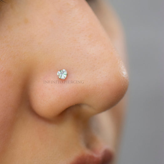 CHISPA NOSTRIL CORAZÓN ACERO