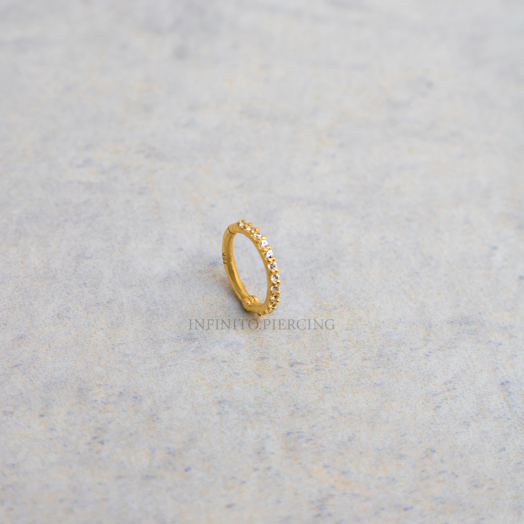 ARO CLICKER ZIRCÓN LATERAL ORO 18K