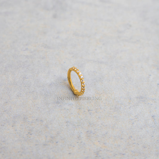 ARO CLICKER ZIRCÓN LATERAL ORO 18K